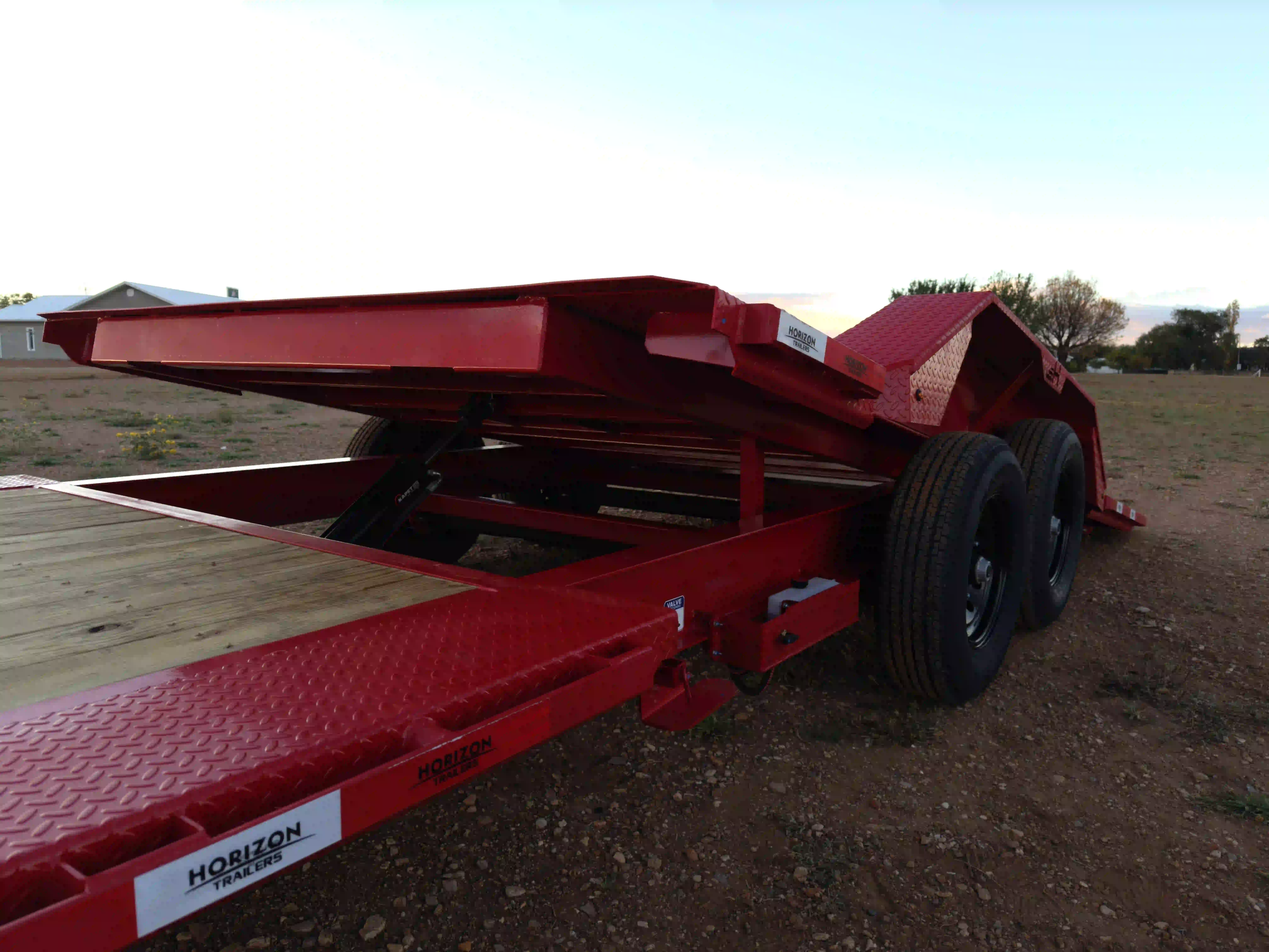 horizon trailers img